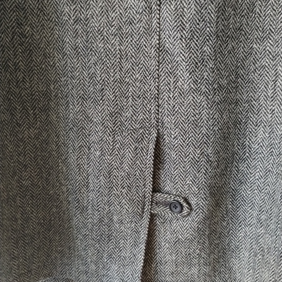 Handwoven Scottish Tweed Men's Overcoat by Bullock and Jones - Picture 3 of 5